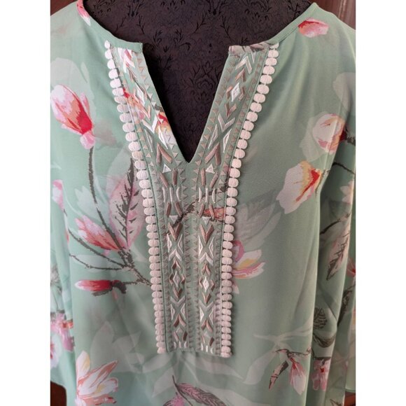 Belle Kim Gravel Green Floral Beaded Tunic Top Embroidered VNeck Bell Sleeves 2x - Picture 3 of 5